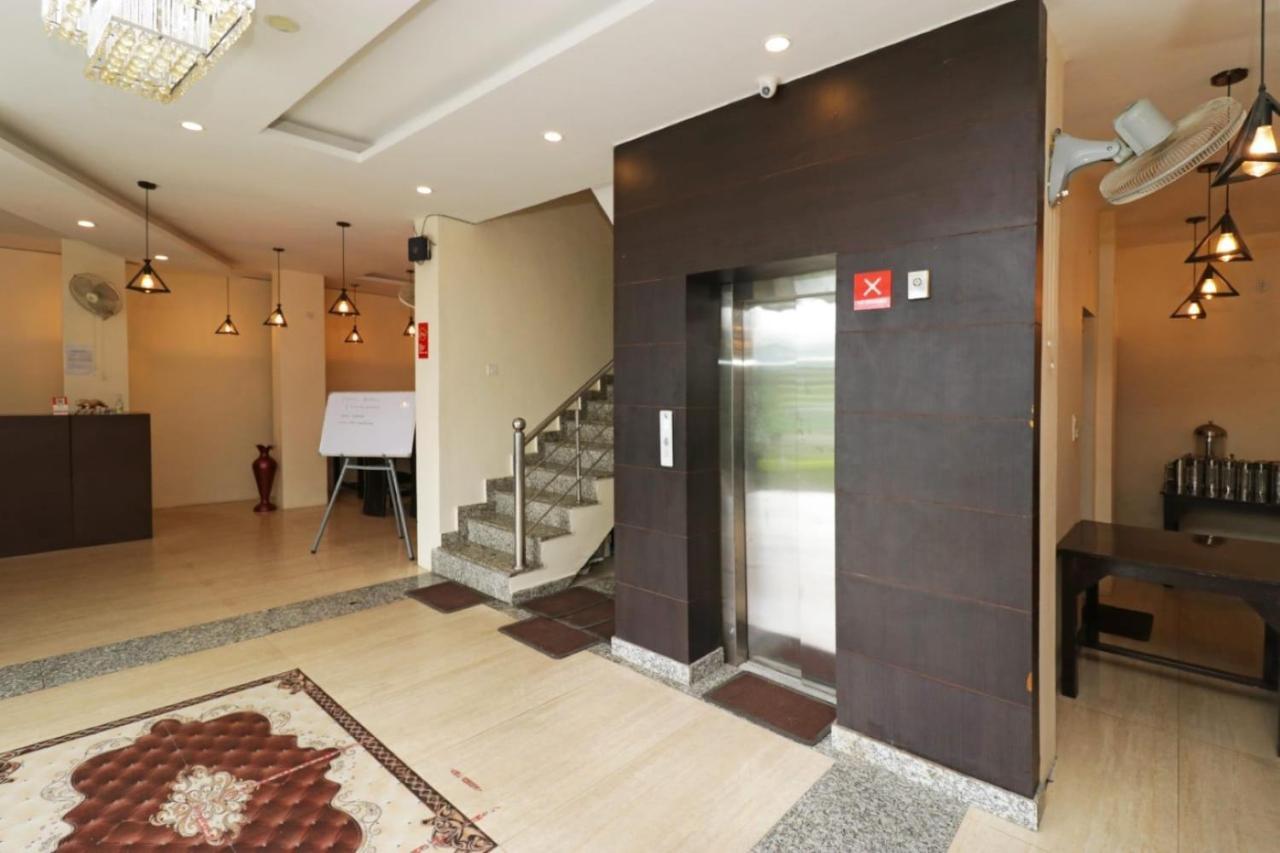 Hotel Mirage Residency - Hill View Hotel In 다람샬라 외부 사진